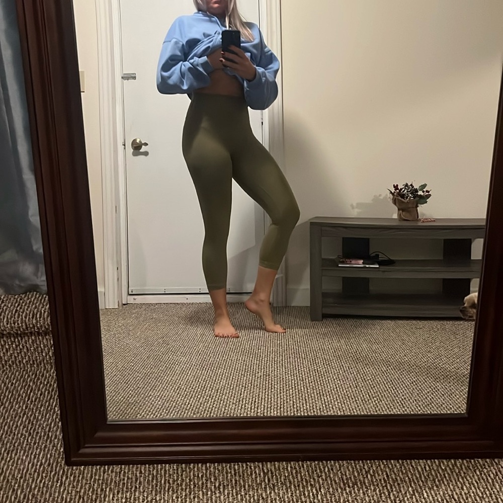 Lululemon align 21’ crop